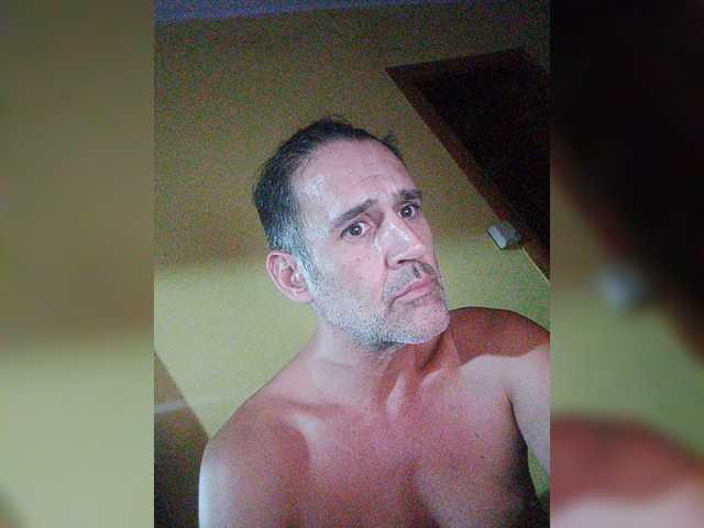 Snímky obrazovky vysielania Doggysx