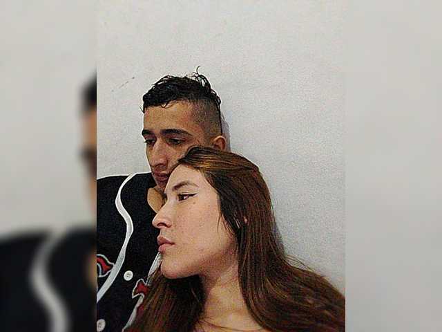 Snímky obrazovky vysielania DomAndAri