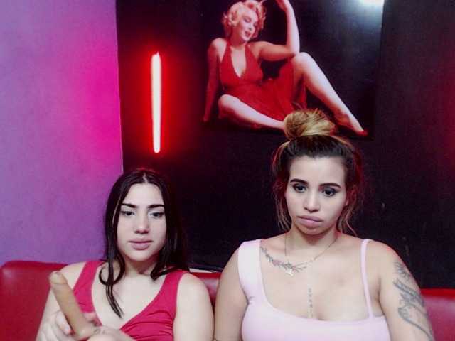 Fotografie duosexygirl hi welcome to our room, we are 2 latin girls, we wanna have some fun, send tips for see tittys, asses. kisses, and more