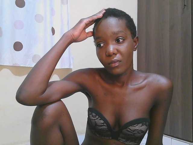 Snímky obrazovky vysielania Ebonygoddess2