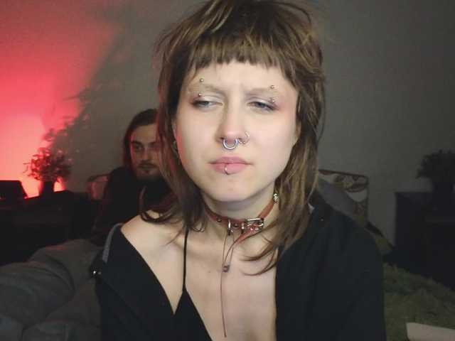 Snímky obrazovky vysielania edward-and-kortny