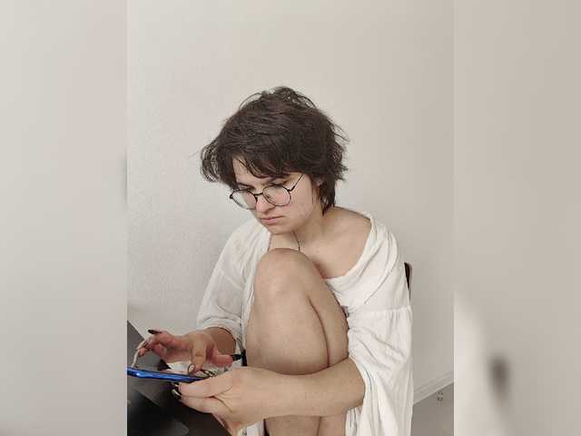 Snímky obrazovky vysielania Ego_Lilit