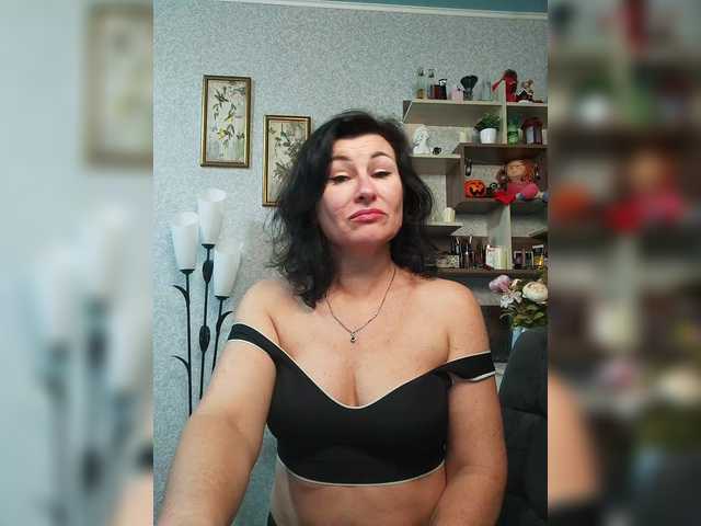 Snímky obrazovky vysielania Ellie_