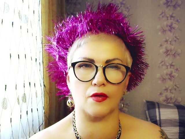 Snímky obrazovky vysielania Elenamilfa