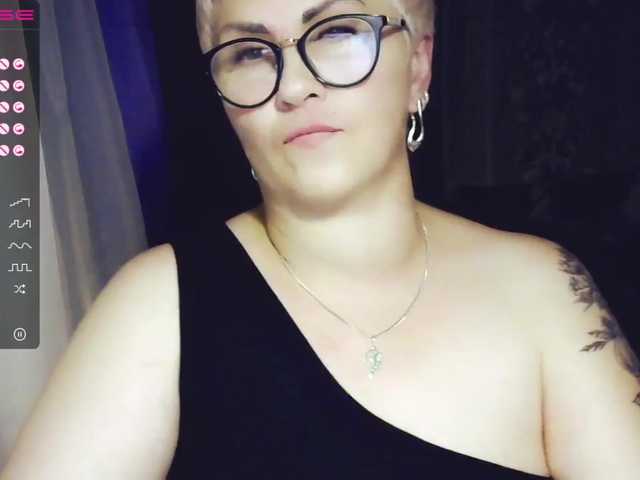 Snímky obrazovky vysielania Elenamilfa