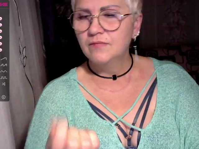 Snímky obrazovky vysielania Elenamilfa