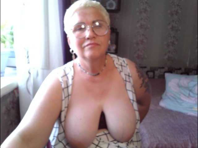 Snímky obrazovky vysielania Elenamilfa