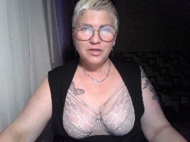 Snímky obrazovky vysielania Elenamilfa