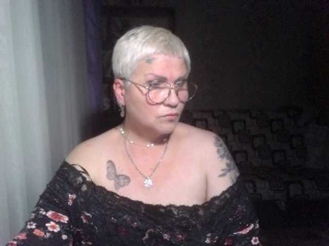 Snímky obrazovky vysielania Elenamilfa