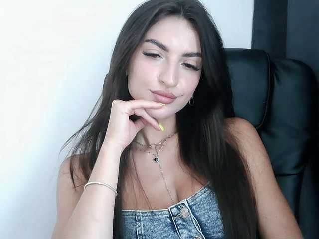 Snímky obrazovky vysielania ElenaPretty