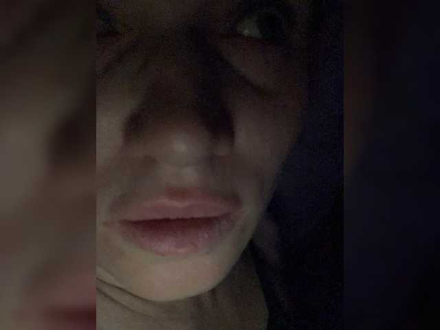 Snímky obrazovky vysielania Milka_Milf