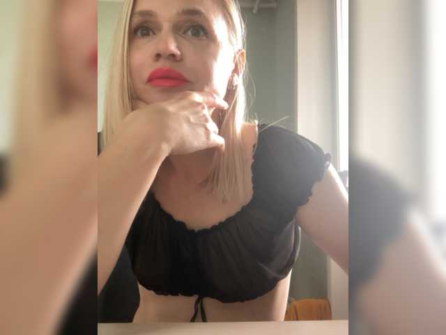 Snímky obrazovky vysielania Milka_Milf
