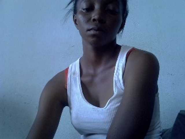 Snímky obrazovky vysielania ElianeXhot