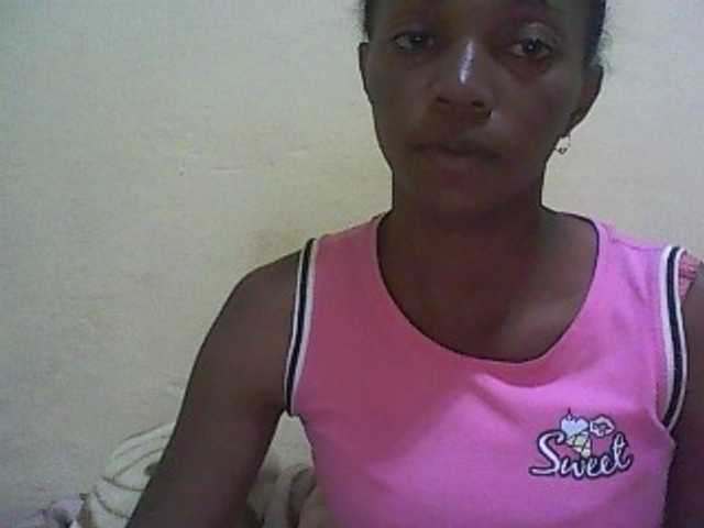 Snímky obrazovky vysielania ElianeXhot