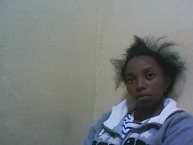 Snímky obrazovky vysielania ElianeXhot