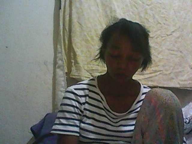 Snímky obrazovky vysielania ElianeXhot