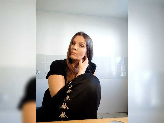 Snímky obrazovky vysielania ElieArt