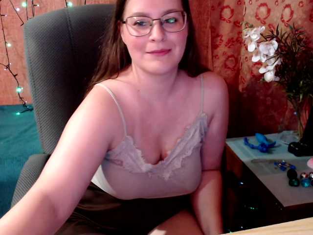 Fotografie Elizabeth_S Show the figure of 25 tc. armpits 15 tk, tits 50 tk; show feet 20 tk; Insert anal plug 70 tk; Camera view up to 5 minutes 65 tk; hairy pussy and bald ass 80 tk; jerk off for about 5 minutes 350 tk;