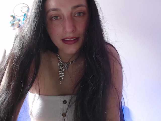 Fotografie elizabetheyes latina #hairy #feet #teen #daddy #bigboobs Im a cutie and naughty girl PLease make me feel good. Lovense on