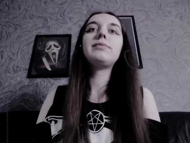 Snímky obrazovky vysielania EllaDark