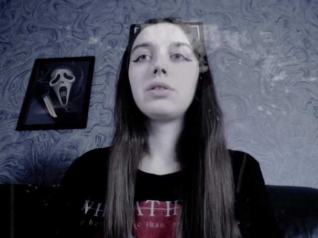 Snímky obrazovky vysielania EllaDark