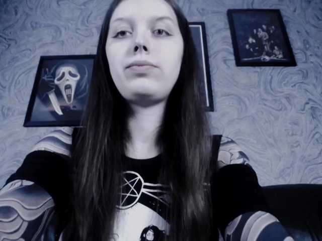 Snímky obrazovky vysielania EllaDark