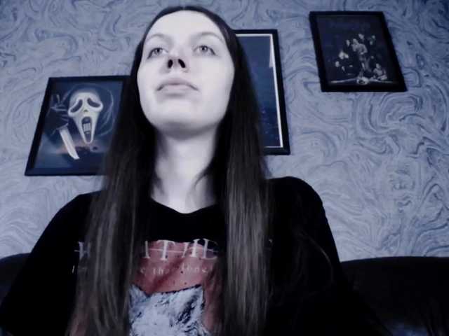 Snímky obrazovky vysielania EllaDark