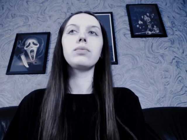 Snímky obrazovky vysielania EllaDark