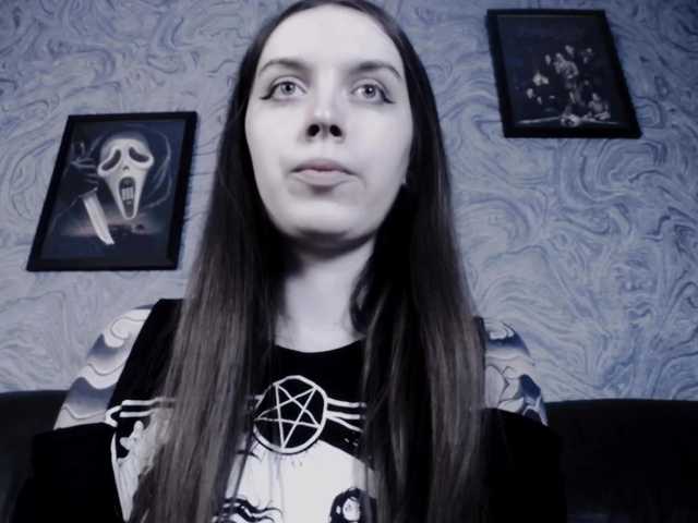 Snímky obrazovky vysielania EllaDark
