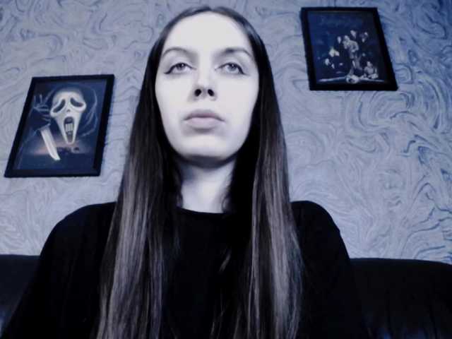 Snímky obrazovky vysielania EllaDark