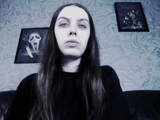 Snímky obrazovky vysielania EllaDark