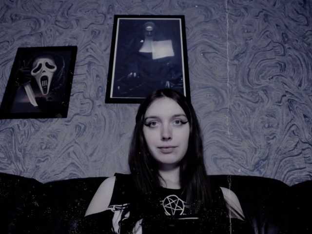 Snímky obrazovky vysielania EllaDark