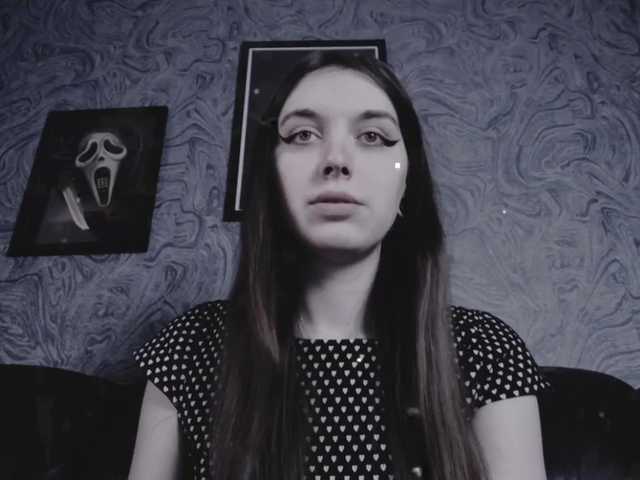 Snímky obrazovky vysielania EllaDark