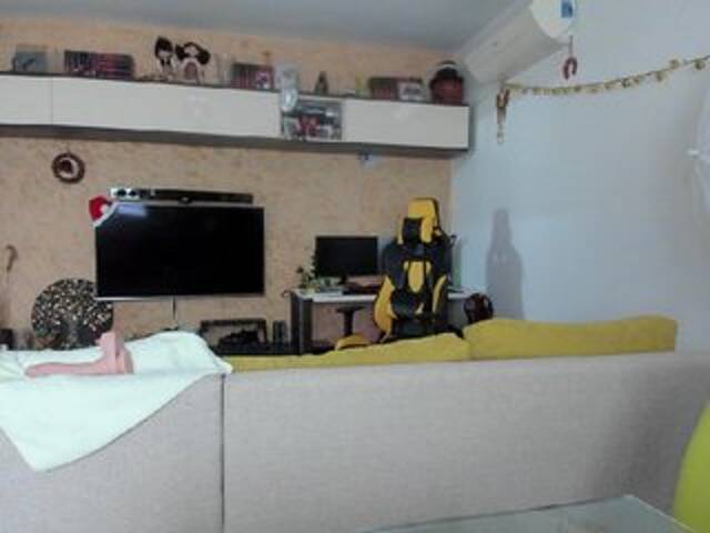 Snímky obrazovky vysielania Ellarouge