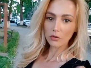 Erotický videohovor Elle-Dior