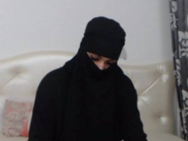 Snímky obrazovky vysielania ElyshaArabian