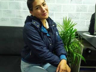 Erotický videohovor emili-mac