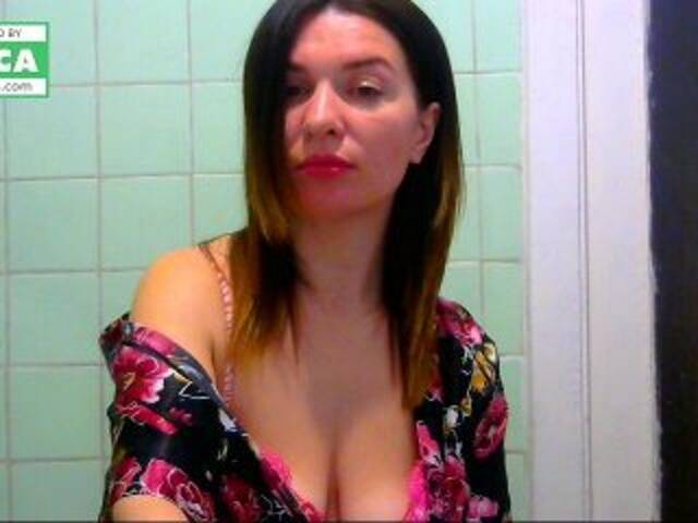 Snímky obrazovky vysielania emillly