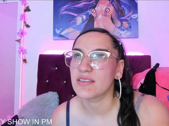 Snímky obrazovky vysielania Emma-Allison