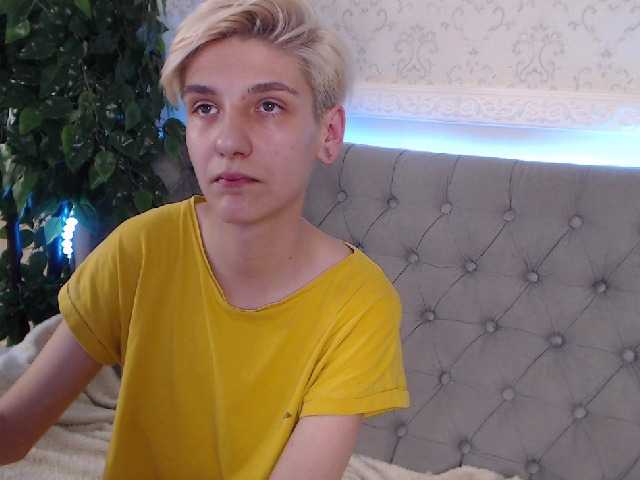 Snímky obrazovky vysielania ErikaLis