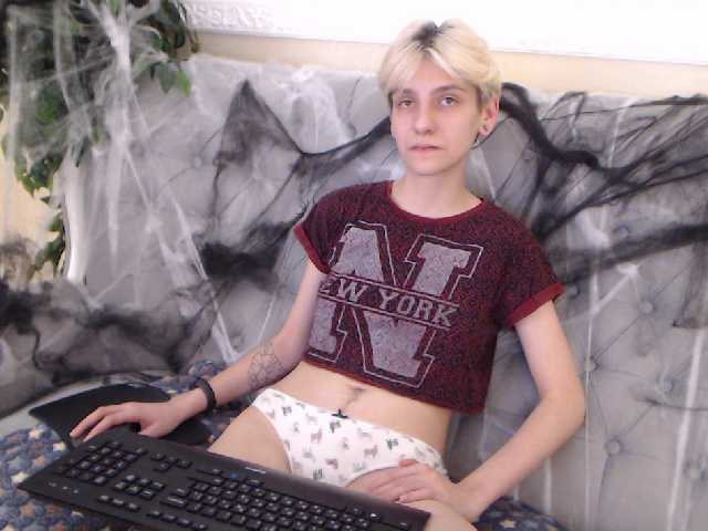 Snímky obrazovky vysielania ErikaLis