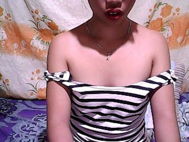 Snímky obrazovky vysielania AlwaysHORNY18