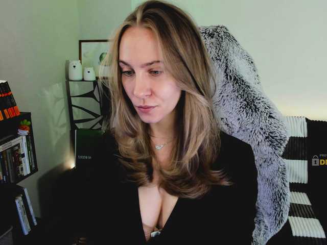 Snímky obrazovky vysielania Adamova_Eva