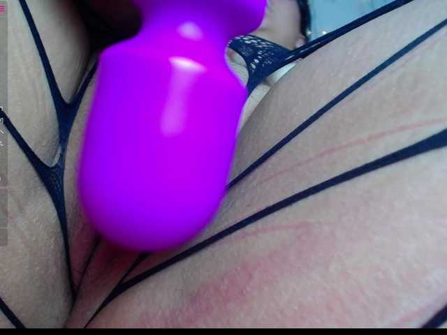 Fotografie Evangeline-28 my pussy is very wet !!!! do you play ? #teen #bigboobs #new #dadysgirl #bbw #ebony
