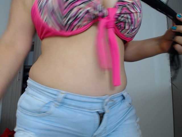 Snímky obrazovky vysielania EvaRamirez