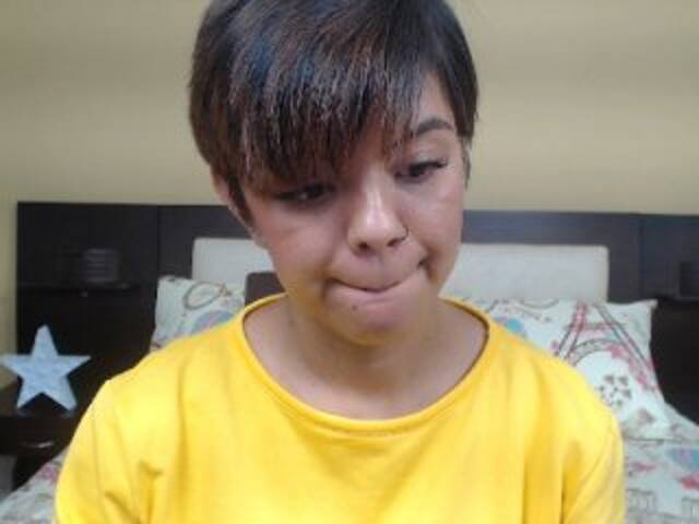 Snímky obrazovky vysielania EvelynOwens