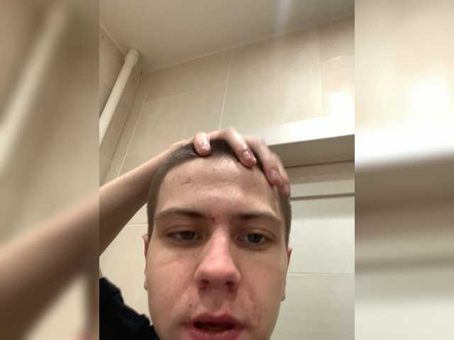 Snímky obrazovky vysielania ParamodeleI