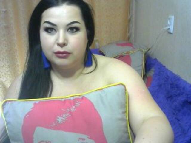 Snímky obrazovky vysielania MayamiHot