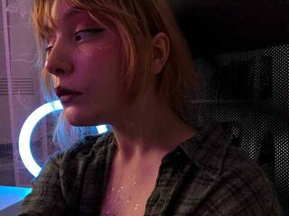 Erotický videohovor flora-son