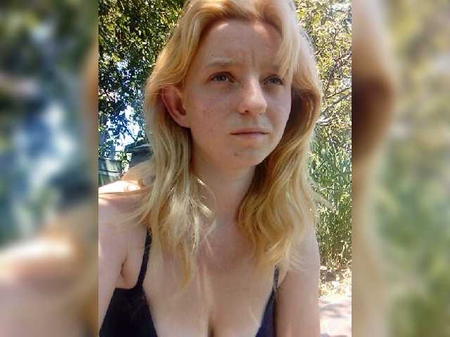 Snímky obrazovky vysielania FoxyMmmm